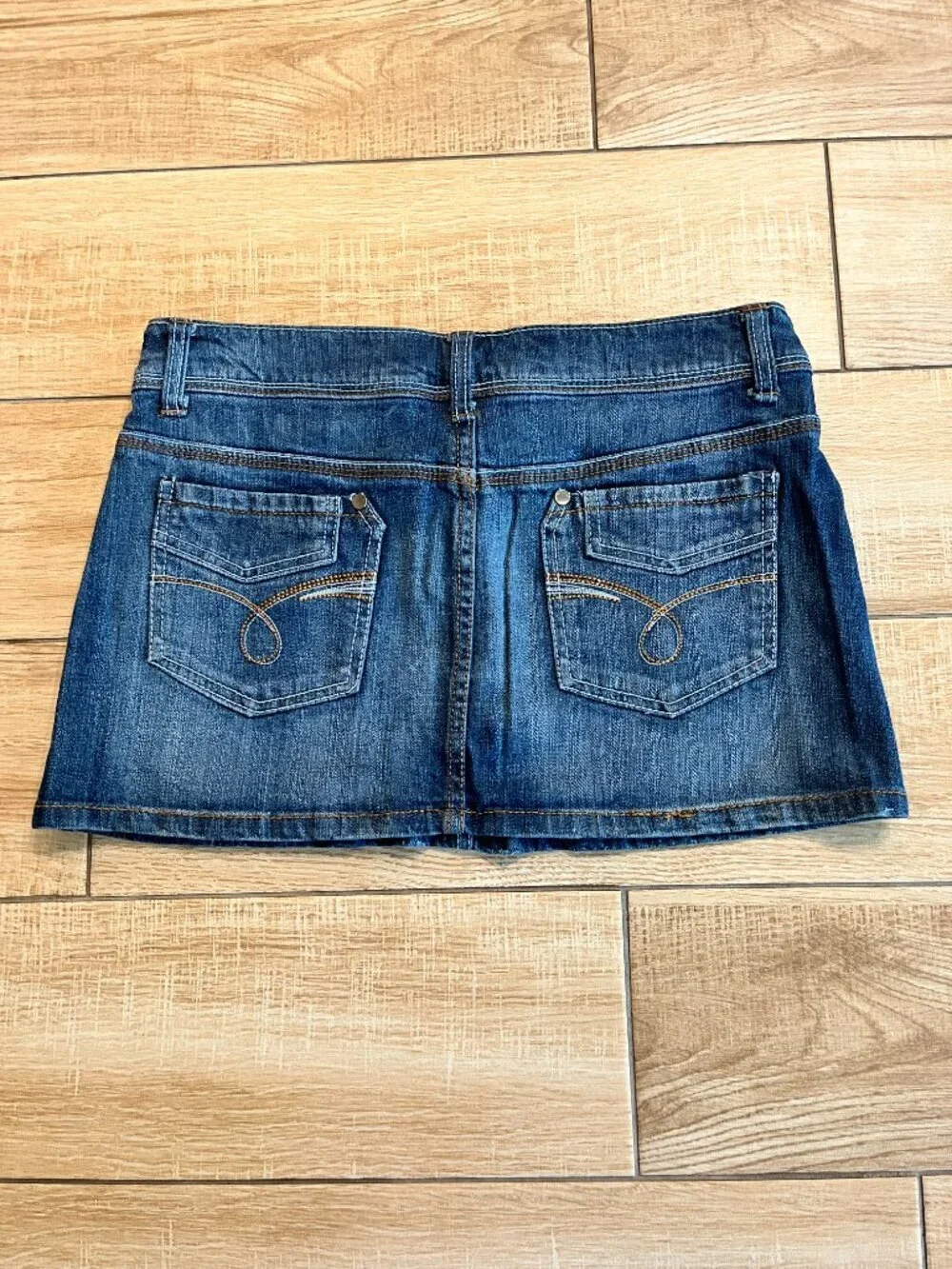 Womens Bundle of Skirt + Shorts - 9